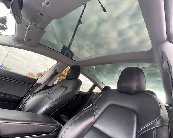 Белый Тесла Модель 3, объемом двигателя 0 л и пробегом 151 тыс. км за 17300 $, фото 14 на Automoto.ua