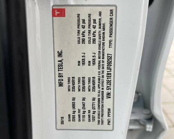 Белый Тесла Модель 3, объемом двигателя 0 л и пробегом 151 тыс. км за 17300 $, фото 23 на Automoto.ua