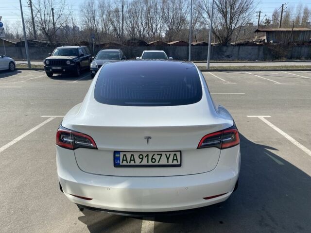 Білий Тесла Модель 3, об'ємом двигуна 0 л та пробігом 160 тис. км за 18600 $, фото 2 на Automoto.ua