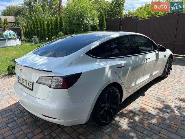 Білий Тесла Модель 3, об'ємом двигуна 0 л та пробігом 126 тис. км за 15500 $, фото 3 на Automoto.ua
