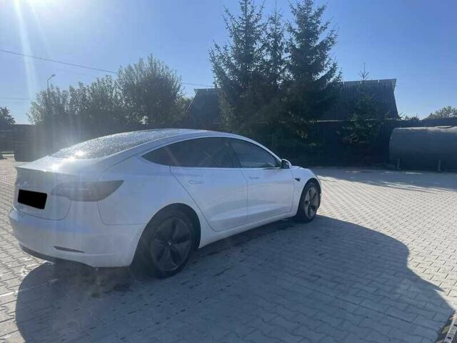 Білий Тесла Модель 3, об'ємом двигуна 0 л та пробігом 62 тис. км за 12930 $, фото 5 на Automoto.ua