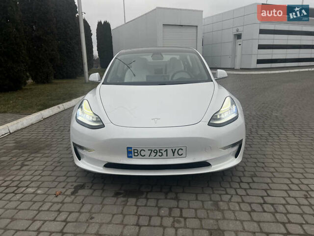 Белый Тесла Модель 3, объемом двигателя 0 л и пробегом 85 тыс. км за 19399 $, фото 28 на Automoto.ua