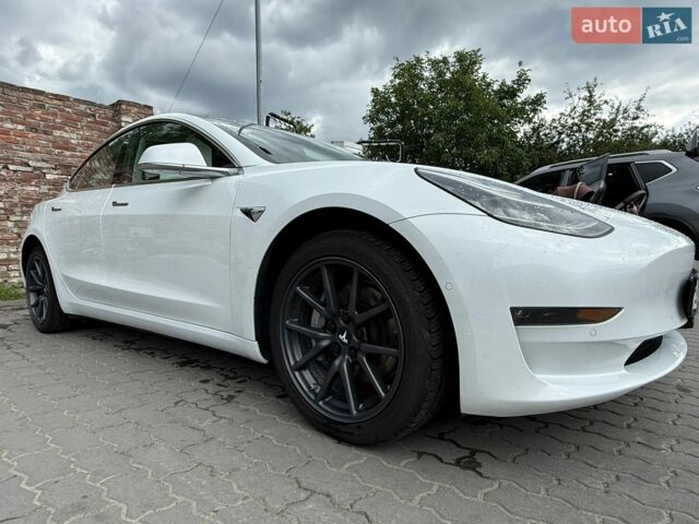 Білий Тесла Модель 3, об'ємом двигуна 0 л та пробігом 84 тис. км за 17100 $, фото 8 на Automoto.ua