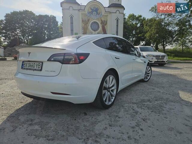 Белый Тесла Модель 3, объемом двигателя 0 л и пробегом 110 тыс. км за 17999 $, фото 5 на Automoto.ua