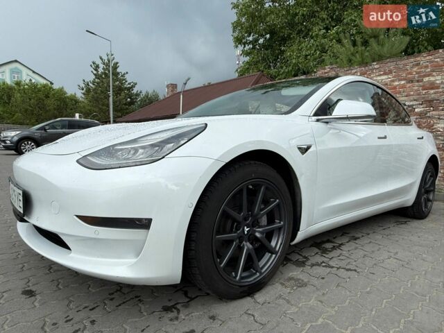 Білий Тесла Модель 3, об'ємом двигуна 0 л та пробігом 84 тис. км за 17100 $, фото 1 на Automoto.ua
