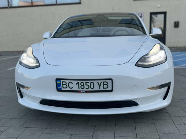 Белый Тесла Модель 3, объемом двигателя 0 л и пробегом 133 тыс. км за 17500 $, фото 1 на Automoto.ua
