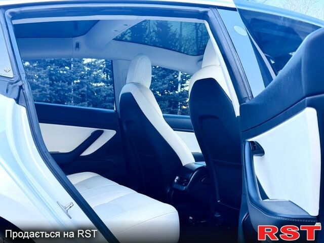 Білий Тесла Модель 3, об'ємом двигуна 65 л та пробігом 116 тис. км за 15999 $, фото 10 на Automoto.ua