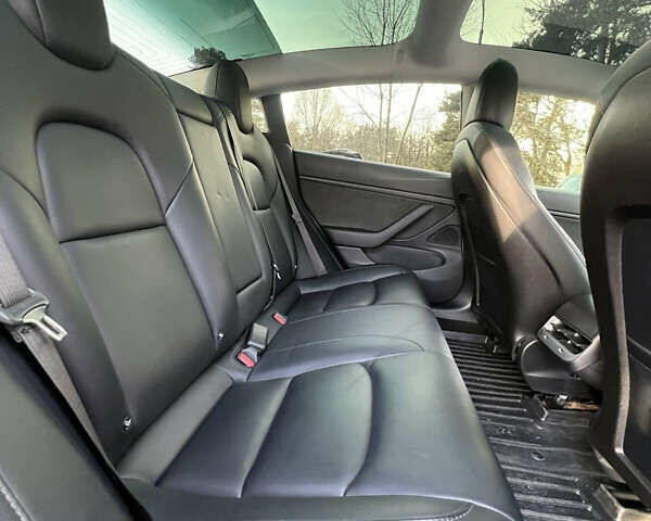 Білий Тесла Модель 3, об'ємом двигуна 0 л та пробігом 195 тис. км за 16000 $, фото 12 на Automoto.ua