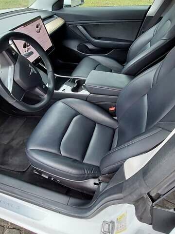 Белый Тесла Модель 3, объемом двигателя 0 л и пробегом 123 тыс. км за 17300 $, фото 8 на Automoto.ua