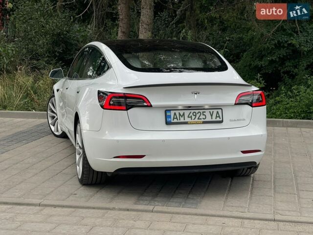 Білий Тесла Модель 3, об'ємом двигуна 0 л та пробігом 115 тис. км за 17450 $, фото 14 на Automoto.ua
