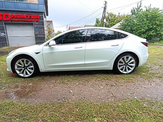 Білий Тесла Модель 3, об'ємом двигуна 0 л та пробігом 119 тис. км за 15250 $, фото 9 на Automoto.ua