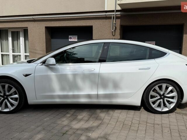 Белый Тесла Модель 3, объемом двигателя 0 л и пробегом 90 тыс. км за 15950 $, фото 12 на Automoto.ua