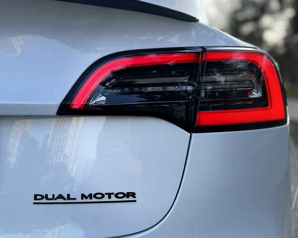 Білий Тесла Модель 3, об'ємом двигуна 0 л та пробігом 195 тис. км за 16000 $, фото 15 на Automoto.ua