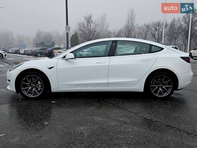Белый Тесла Модель 3, объемом двигателя 0 л и пробегом 100 тыс. км за 14900 $, фото 2 на Automoto.ua