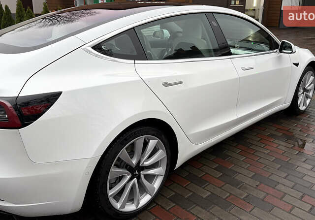 Білий Тесла Модель 3, об'ємом двигуна 0 л та пробігом 41 тис. км за 20000 $, фото 8 на Automoto.ua