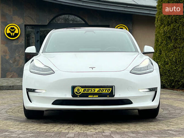 Белый Тесла Модель 3, объемом двигателя 0 л и пробегом 116 тыс. км за 17650 $, фото 1 на Automoto.ua