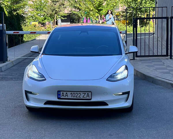 Белый Тесла Модель 3, объемом двигателя 0 л и пробегом 155 тыс. км за 17400 $, фото 7 на Automoto.ua