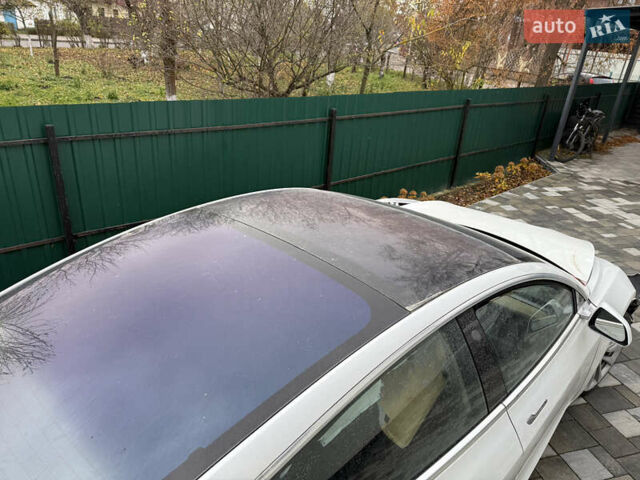 Білий Тесла Модель 3, об'ємом двигуна 0 л та пробігом 245 тис. км за 9999 $, фото 8 на Automoto.ua