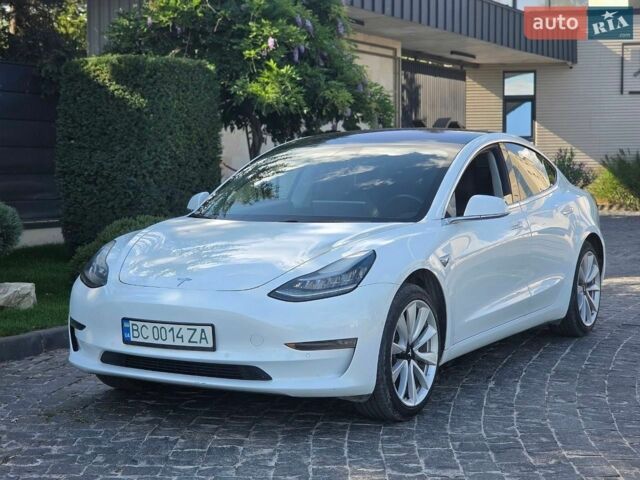 Белый Тесла Модель 3, объемом двигателя 0 л и пробегом 145 тыс. км за 16600 $, фото 7 на Automoto.ua