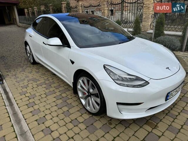 Білий Тесла Модель 3, об'ємом двигуна 0 л та пробігом 86 тис. км за 18600 $, фото 8 на Automoto.ua