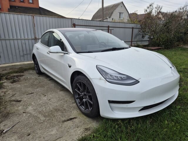 Білий Тесла Модель 3, об'ємом двигуна 0 л та пробігом 48 тис. км за 11800 $, фото 4 на Automoto.ua