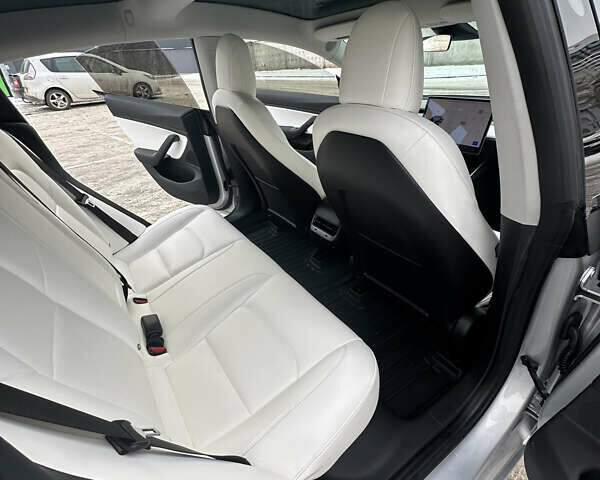 Белый Тесла Модель 3, объемом двигателя 0 л и пробегом 108 тыс. км за 17500 $, фото 5 на Automoto.ua