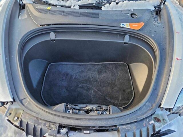 Белый Тесла Модель 3, объемом двигателя 0 л и пробегом 65 тыс. км за 13500 $, фото 10 на Automoto.ua