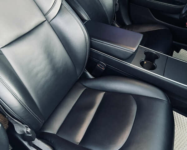 Білий Тесла Модель 3, об'ємом двигуна 0 л та пробігом 172 тис. км за 16500 $, фото 12 на Automoto.ua