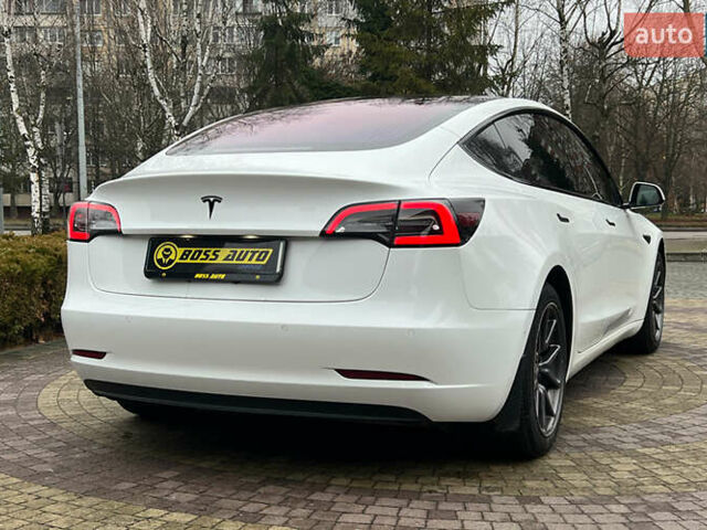 Белый Тесла Модель 3, объемом двигателя 0 л и пробегом 116 тыс. км за 17650 $, фото 4 на Automoto.ua