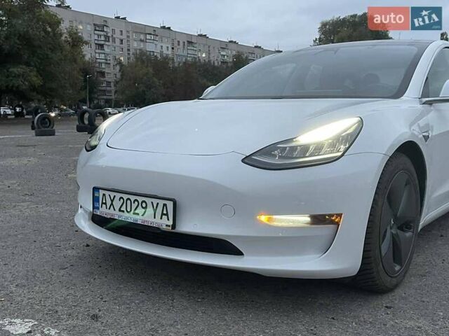 Белый Тесла Модель 3, объемом двигателя 0 л и пробегом 128 тыс. км за 16999 $, фото 17 на Automoto.ua