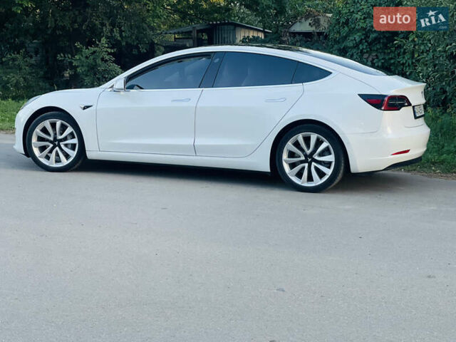 Белый Тесла Модель 3, объемом двигателя 0 л и пробегом 107 тыс. км за 17450 $, фото 11 на Automoto.ua