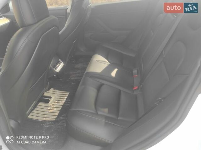 Білий Тесла Модель 3, об'ємом двигуна 0 л та пробігом 51 тис. км за 18500 $, фото 8 на Automoto.ua