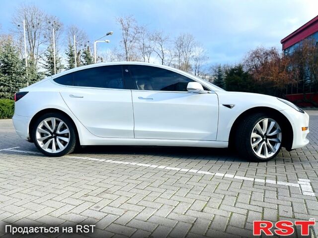 Білий Тесла Модель 3, об'ємом двигуна 0 л та пробігом 114 тис. км за 19000 $, фото 4 на Automoto.ua