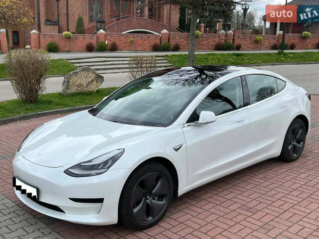 Белый Тесла Модель 3, объемом двигателя 0 л и пробегом 150 тыс. км за 25700 $, фото 4 на Automoto.ua