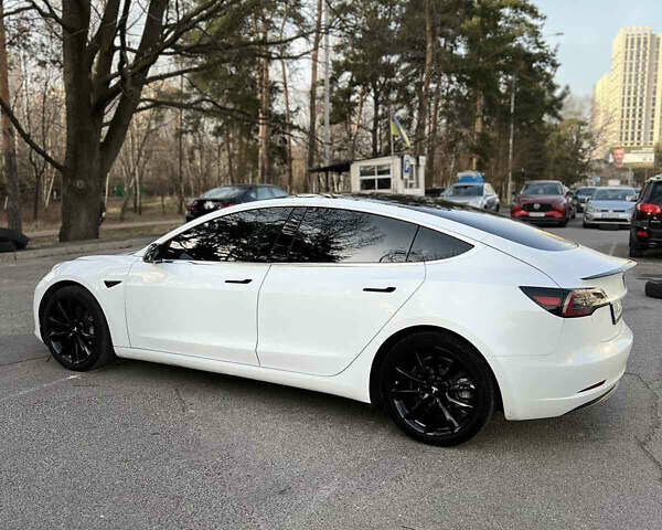 Білий Тесла Модель 3, об'ємом двигуна 0 л та пробігом 195 тис. км за 16000 $, фото 5 на Automoto.ua