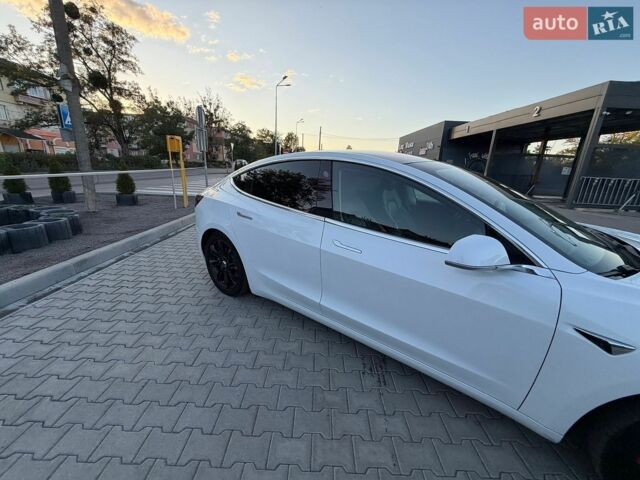 Белый Тесла Модель 3, объемом двигателя 0 л и пробегом 240 тыс. км за 18000 $, фото 23 на Automoto.ua