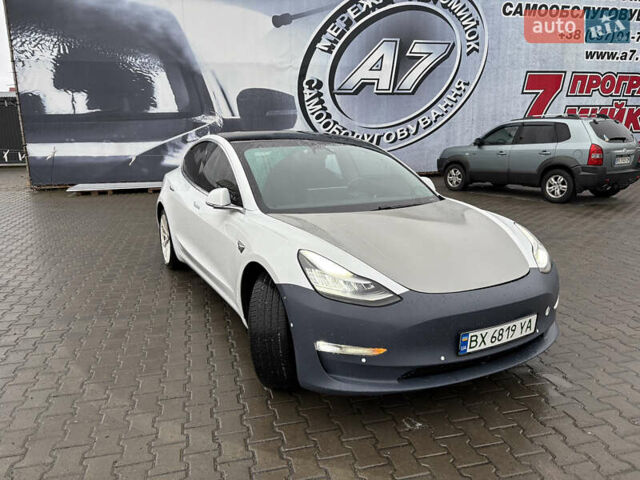 Білий Тесла Модель 3, об'ємом двигуна 0 л та пробігом 94 тис. км за 16300 $, фото 7 на Automoto.ua