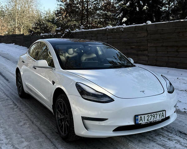 Белый Тесла Модель 3, объемом двигателя 0 л и пробегом 185 тыс. км за 12500 $, фото 2 на Automoto.ua