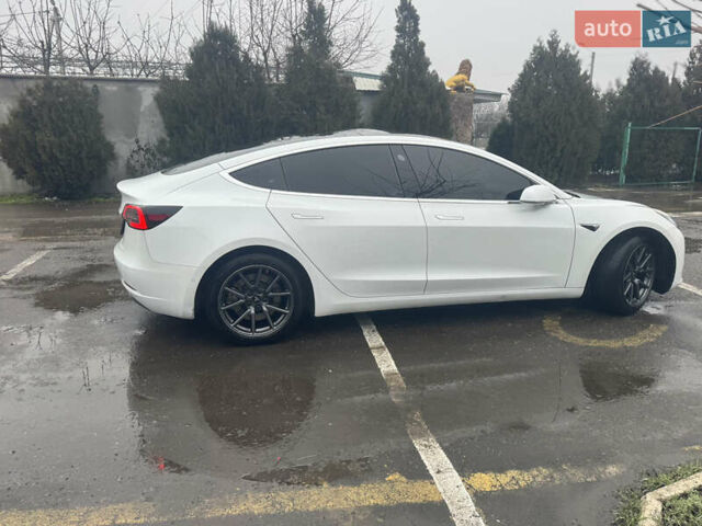 Білий Тесла Модель 3, об'ємом двигуна 0 л та пробігом 185 тис. км за 15200 $, фото 6 на Automoto.ua