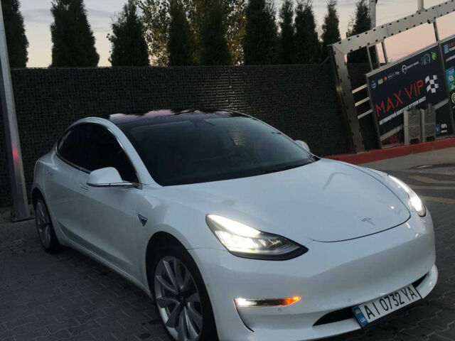 Белый Тесла Модель 3, объемом двигателя 0 л и пробегом 105 тыс. км за 22000 $, фото 3 на Automoto.ua