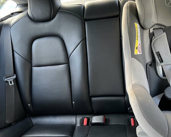 Белый Тесла Модель 3, объемом двигателя 0 л и пробегом 78 тыс. км за 27300 $, фото 32 на Automoto.ua