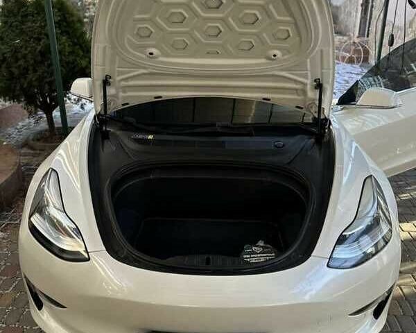 Білий Тесла Модель 3, об'ємом двигуна 0 л та пробігом 94 тис. км за 9200 $, фото 8 на Automoto.ua