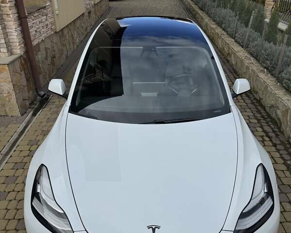 Білий Тесла Модель 3, об'ємом двигуна 0 л та пробігом 86 тис. км за 18600 $, фото 6 на Automoto.ua