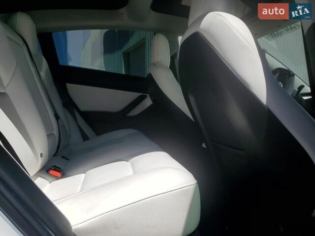 Белый Тесла Модель 3, объемом двигателя 0 л и пробегом 123 тыс. км за 6500 $, фото 9 на Automoto.ua