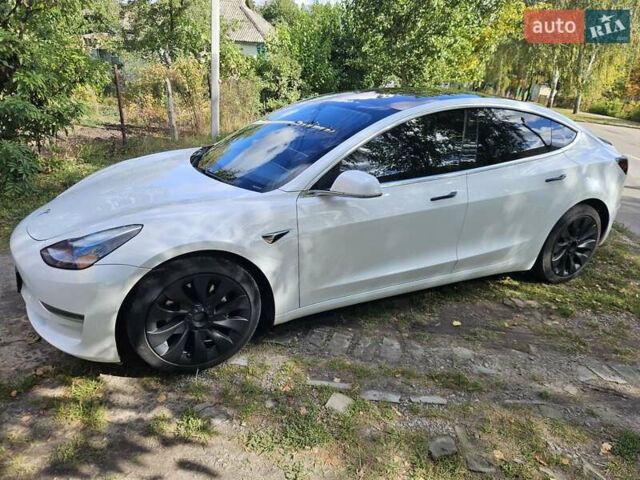 Белый Тесла Модель 3, объемом двигателя 0 л и пробегом 212 тыс. км за 16900 $, фото 31 на Automoto.ua