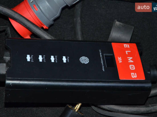 Белый Тесла Модель 3, объемом двигателя 0 л и пробегом 120 тыс. км за 17800 $, фото 17 на Automoto.ua