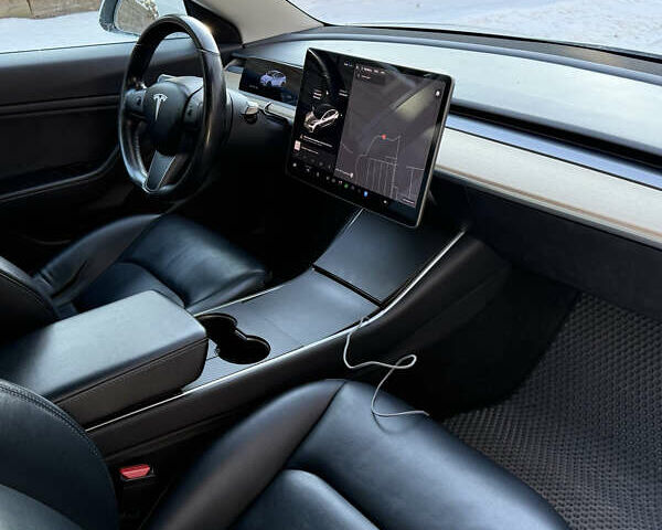 Белый Тесла Модель 3, объемом двигателя 0 л и пробегом 185 тыс. км за 12500 $, фото 18 на Automoto.ua