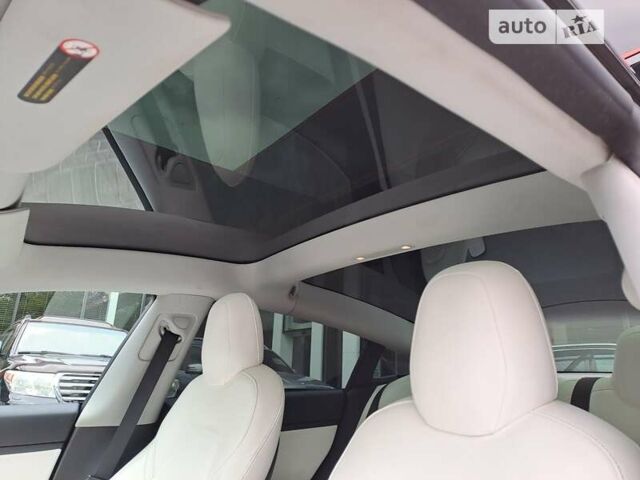 Белый Тесла Модель 3, объемом двигателя 0 л и пробегом 75 тыс. км за 16900 $, фото 15 на Automoto.ua