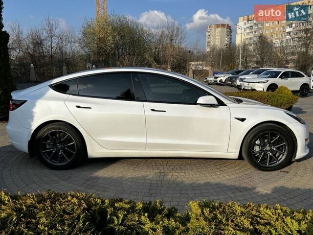 Белый Тесла Модель 3, объемом двигателя 0 л и пробегом 116 тыс. км за 16300 $, фото 7 на Automoto.ua
