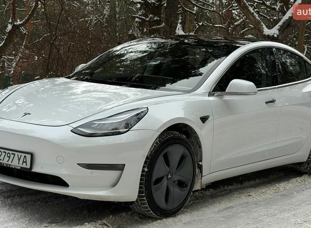 Білий Тесла Модель 3, об'ємом двигуна 0 л та пробігом 185 тис. км за 15000 $, фото 8 на Automoto.ua